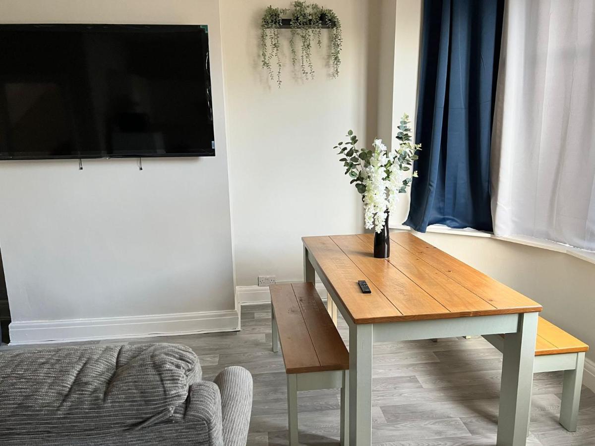Kim Family Holiday Get-Away 4 Bedrooms 2 Baths Blackpool Luaran gambar